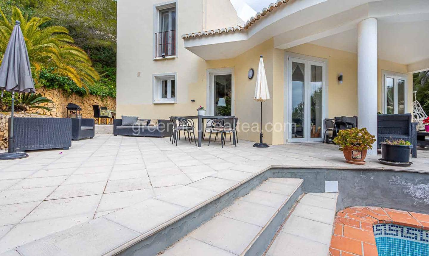 4 bedroom Villa for sale in Callosa d'En Sarria with pool garage - € 530,000 (Ref: 7426217)