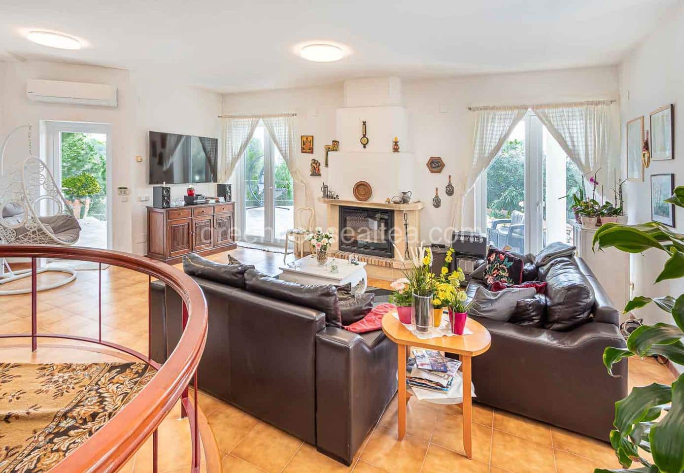 4 bedroom Villa for sale in Callosa d'En Sarria with pool garage - € 530,000 (Ref: 7426217)