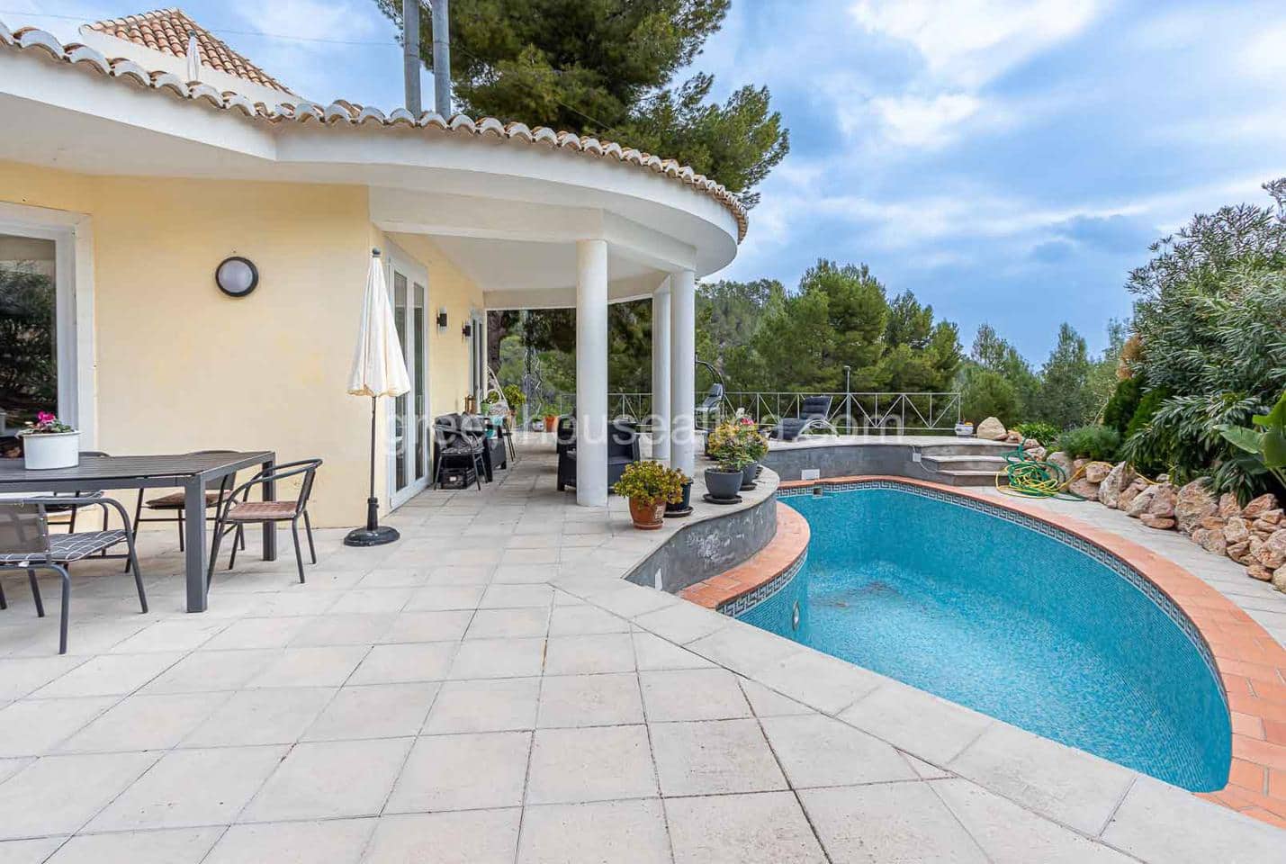 4 bedroom Villa for sale in Callosa d'En Sarria with pool garage - € 530,000 (Ref: 7426217)