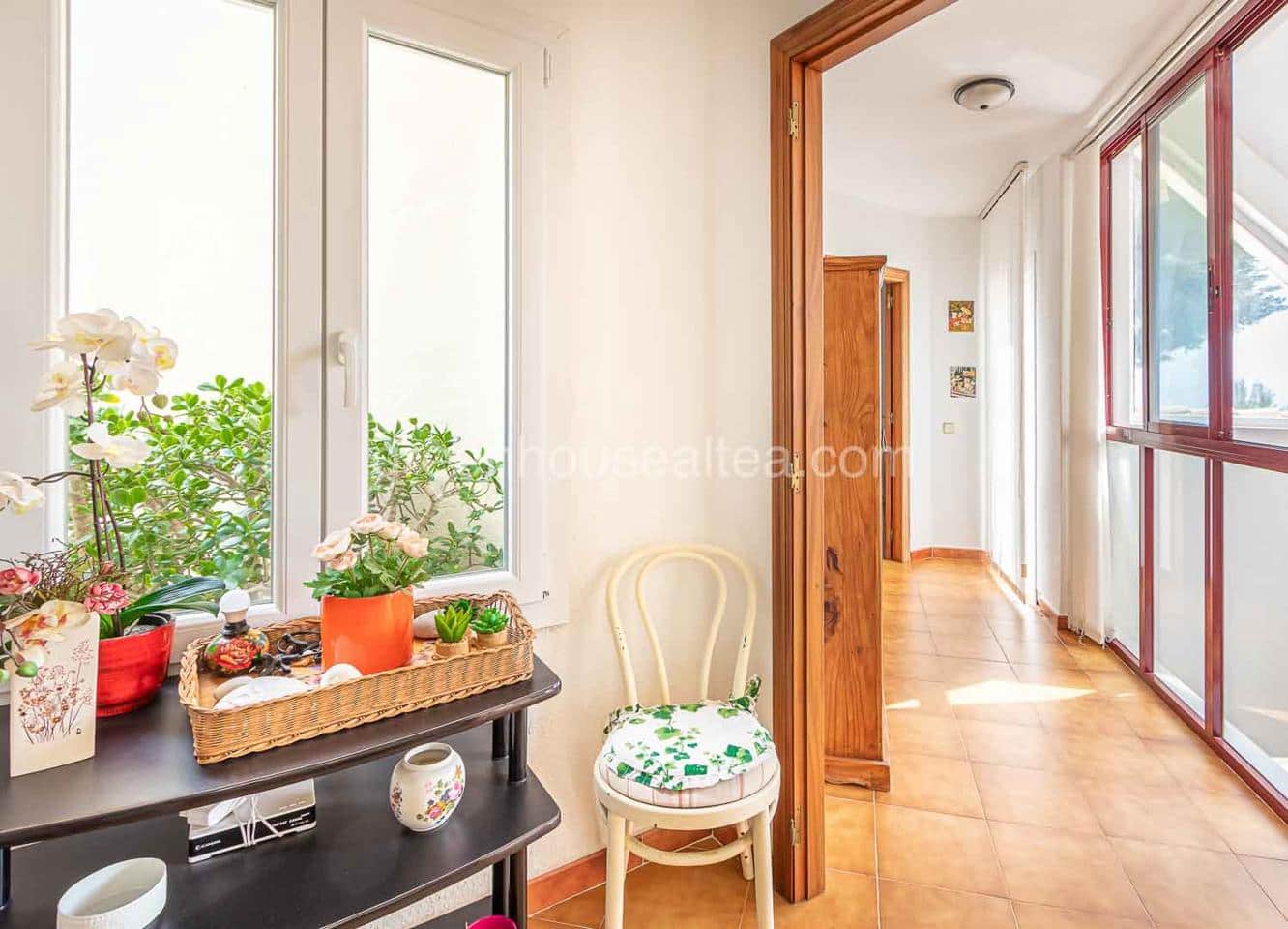 4 bedroom Villa for sale in Callosa d'En Sarria with pool garage - € 530,000 (Ref: 7426217)