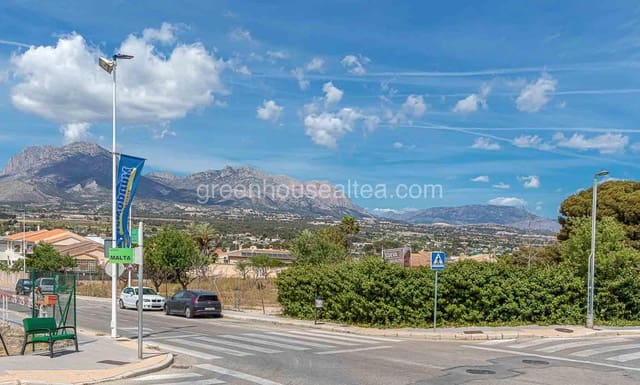 Rakentamaton maa myytävänä paikassa Sierra Helada, Benidorm - 750 000 € (Ref: 7526026)