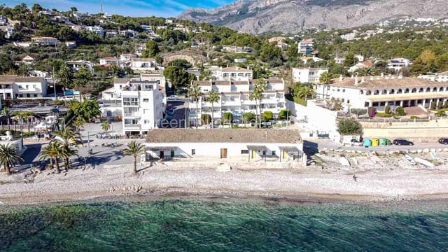 9 makuuhuone Huvila myytävänä paikassa Altea mukana 
autotalli - 1 200 000 € (Ref: 7799679)