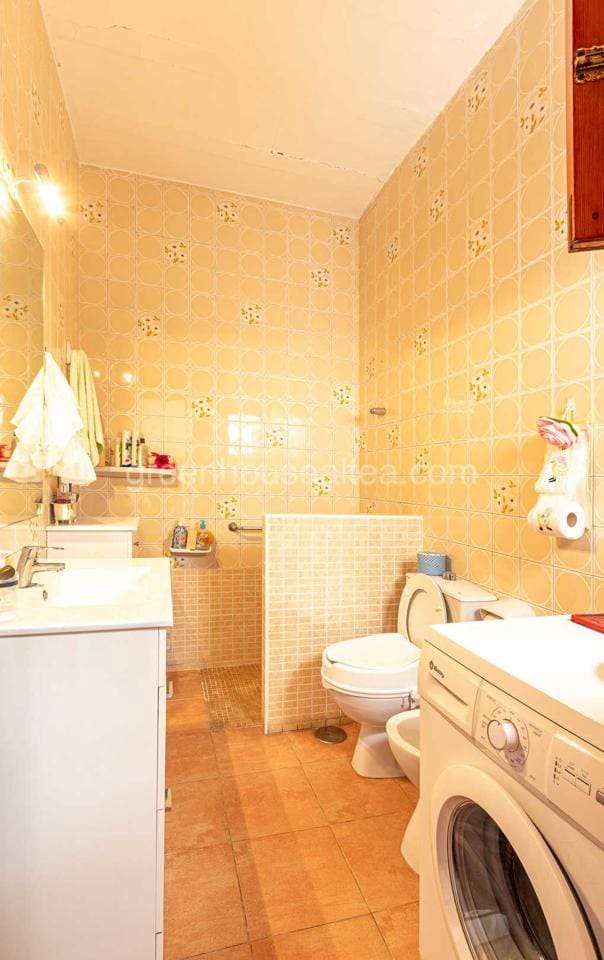 4 bedroom Villa for sale in Altea - € 415,000 (Ref: 7929900)