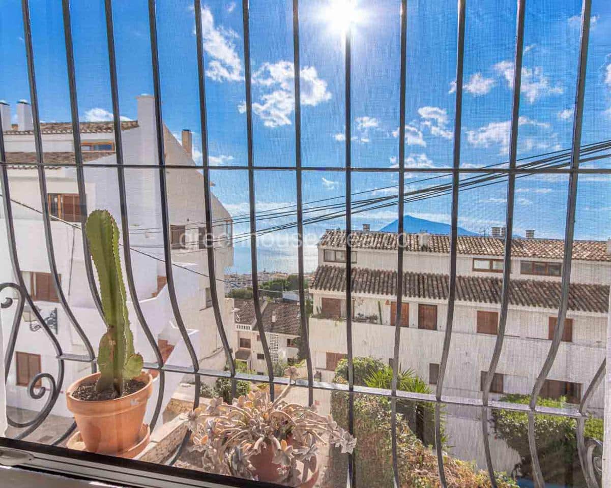 4 bedroom Villa for sale in Altea - € 415,000 (Ref: 7929900)