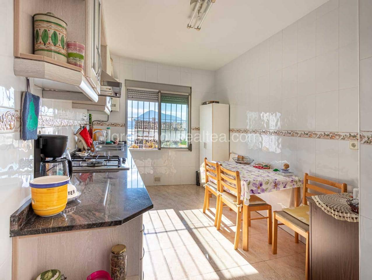 4 bedroom Villa for sale in Altea - € 415,000 (Ref: 7929900)