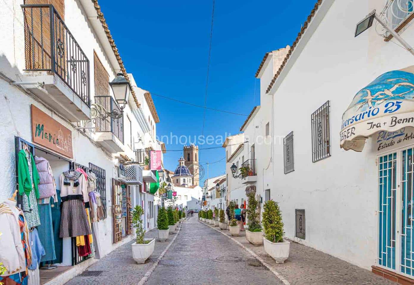 4 bedroom Villa for sale in Altea - € 415,000 (Ref: 7929900)