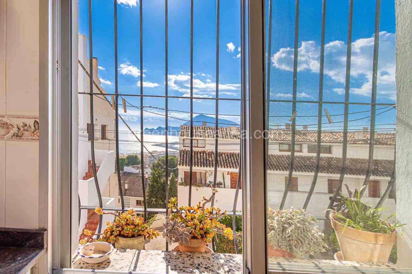 4 bedroom Villa for sale in Altea - € 415,000 (Ref: 7929900)