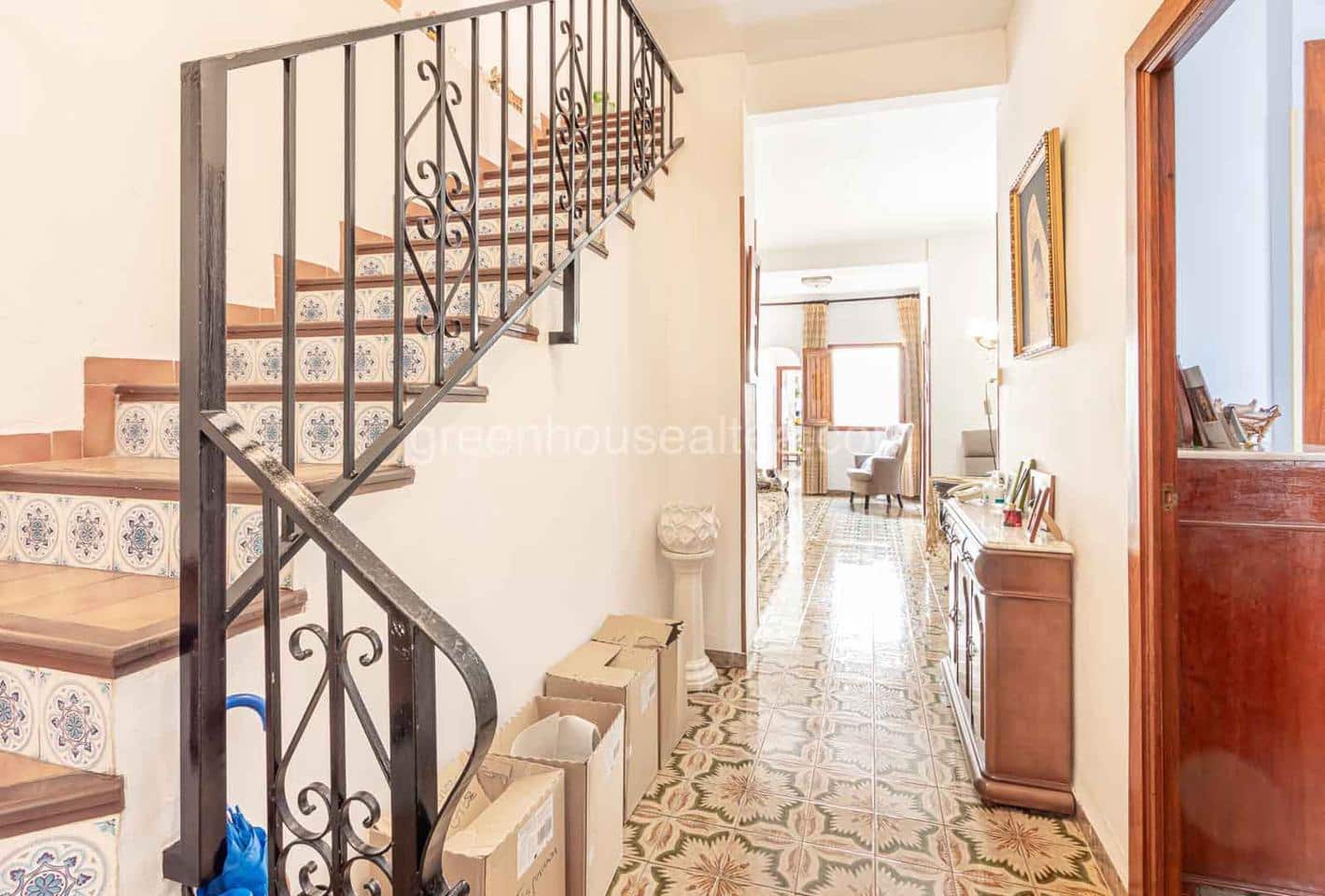 4 bedroom Villa for sale in Altea - € 415,000 (Ref: 7929900)