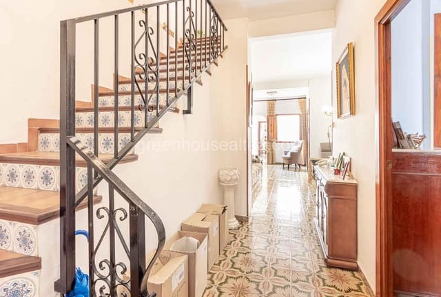 4 bedroom Villa for sale in Altea - € 415,000 (Ref: 7929900)