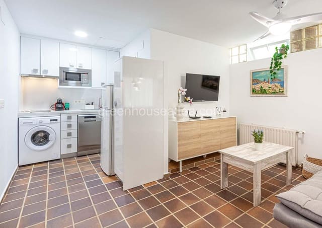 2 slaapkamer Flat te huur in Altea met zwembad - € 1.200 (Ref: 7996982)