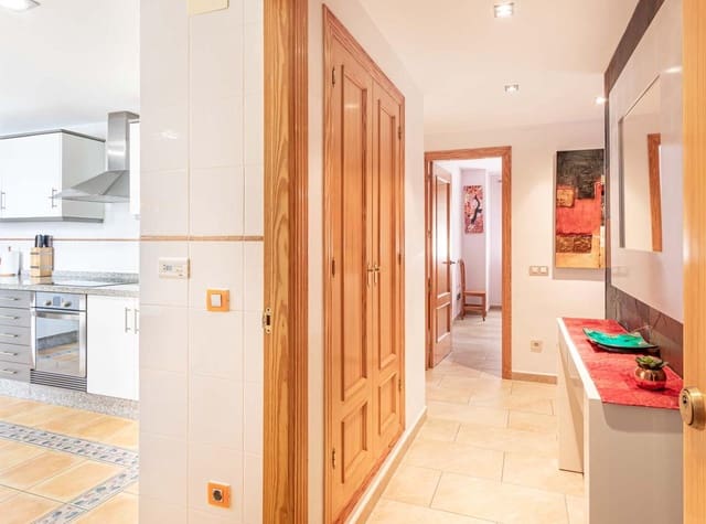 3 bedroom Flat for rent in Altea with garage - € 1,200 (Ref: 8249530)