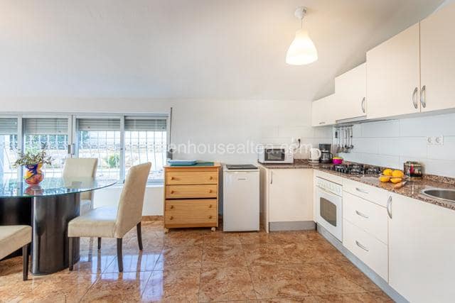 4 bedroom Villa for sale in Alfaz del Pi / L'Alfas del Pi with pool garage - € 600,000 (Ref: 8678761)