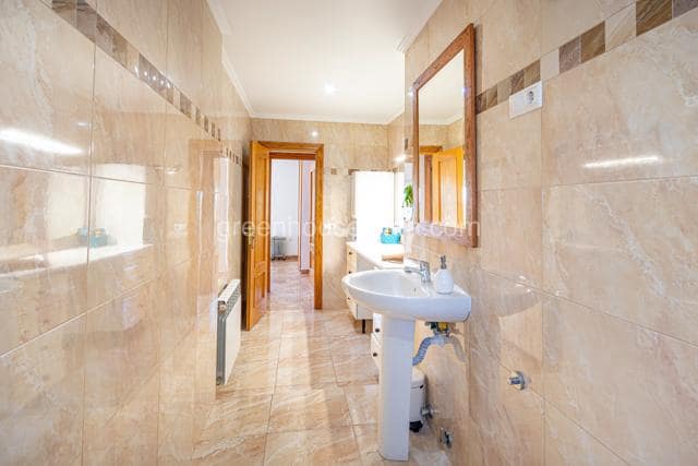4 bedroom Villa for sale in Alfaz del Pi / L'Alfas del Pi with pool garage - € 600,000 (Ref: 8678761)