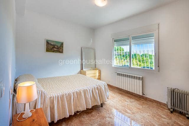 4 bedroom Villa for sale in Alfaz del Pi / L'Alfas del Pi with pool garage - € 600,000 (Ref: 8678761)