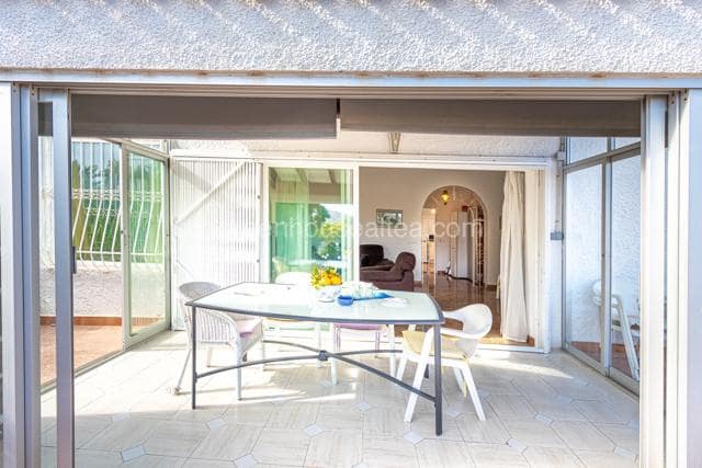 4 bedroom Villa for sale in Alfaz del Pi / L'Alfas del Pi with pool garage - € 600,000 (Ref: 8678761)