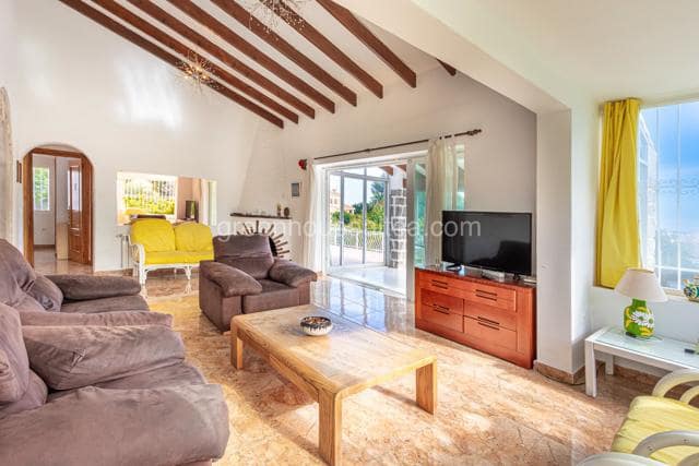 4 bedroom Villa for sale in Alfaz del Pi / L'Alfas del Pi with pool garage - € 600,000 (Ref: 8678761)