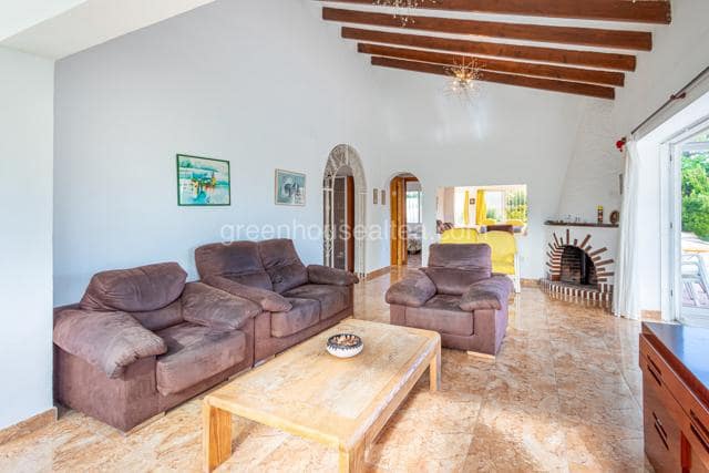 4 bedroom Villa for sale in Alfaz del Pi / L'Alfas del Pi with pool garage - € 600,000 (Ref: 8678761)