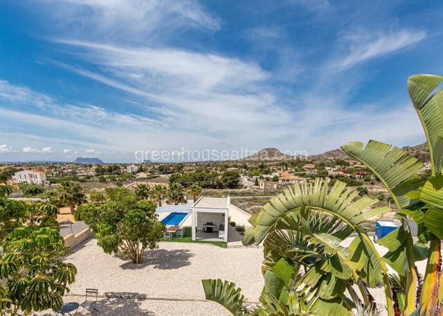 5 sypialnia Willa na sprzedaż w Monnegre z basenem garażem - 985 000 € (Ref: 8993382)