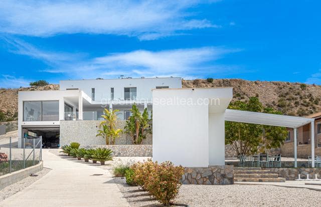 5 sypialnia Willa na sprzedaż w Monnegre, Miasto Alicante / Alacant z basenem garażem - 985 000 € (Ref: 8993382)