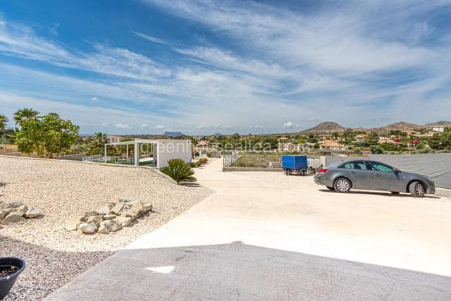 5 sypialnia Willa na sprzedaż w Monnegre z basenem garażem - 985 000 € (Ref: 8993382)