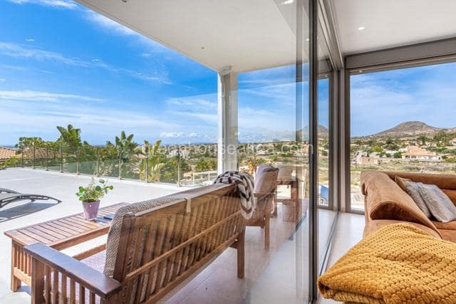 5 sypialnia Willa na sprzedaż w Monnegre z basenem garażem - 985 000 € (Ref: 8993382)