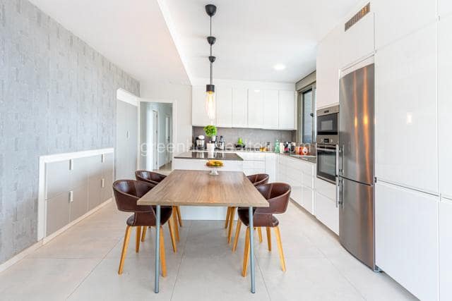 5 sypialnia Willa na sprzedaż w Monnegre z basenem garażem - 985 000 € (Ref: 8993382)