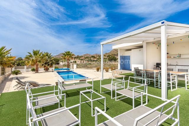 5 sypialnia Willa na sprzedaż w Monnegre, Miasto Alicante / Alacant z basenem garażem - 985 000 € (Ref: 8993382)