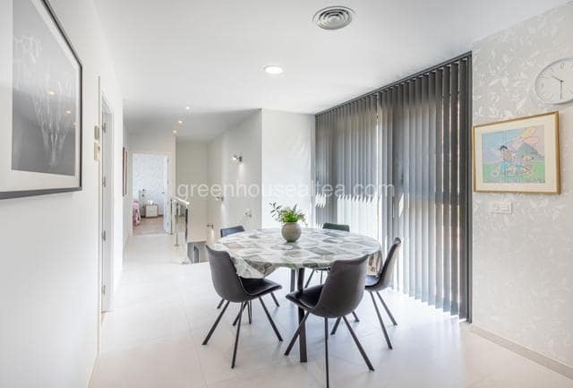 5 sypialnia Willa na sprzedaż w Monnegre z basenem garażem - 985 000 € (Ref: 8993382)