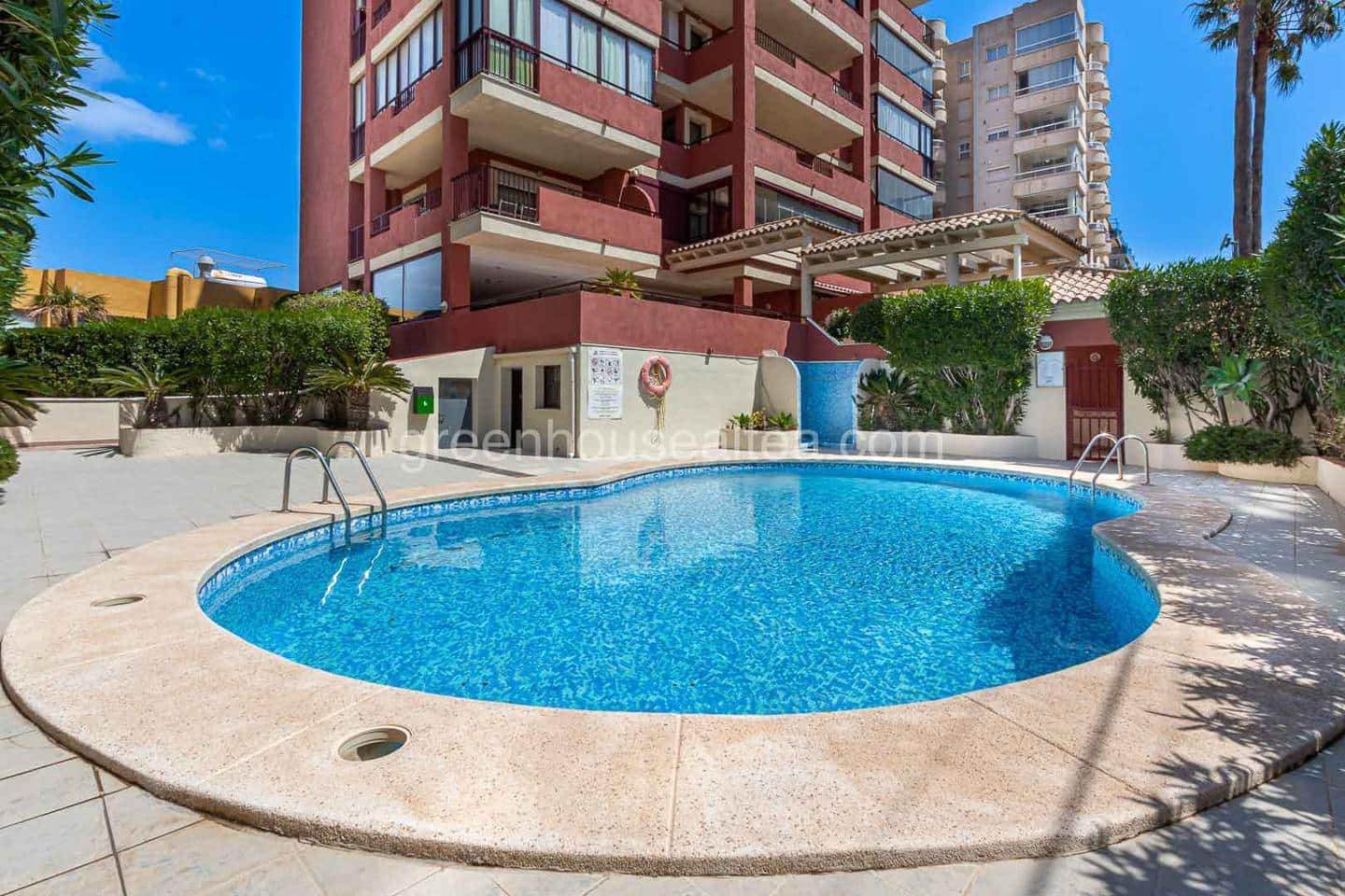 2 soveværelse Lejlighed til leje i Calpe / Calp med swimmingpool garage - € 1.500 (Ref: 9111087)