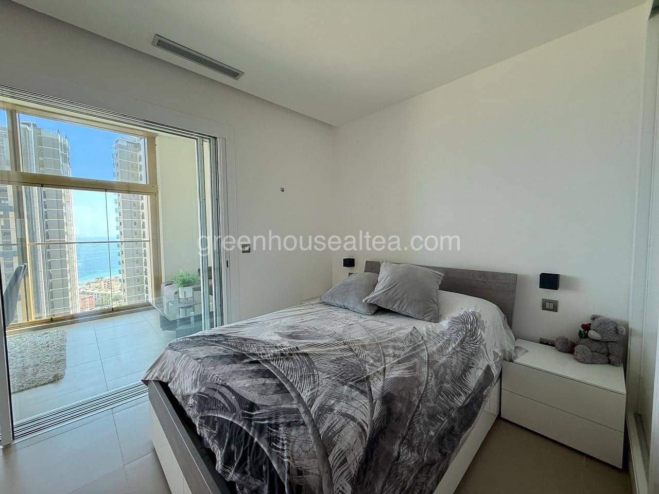 2 soverom Leilighet til salgs i Benidorm med svømmebasseng garasje - € 499 000 (Ref: 9160496)