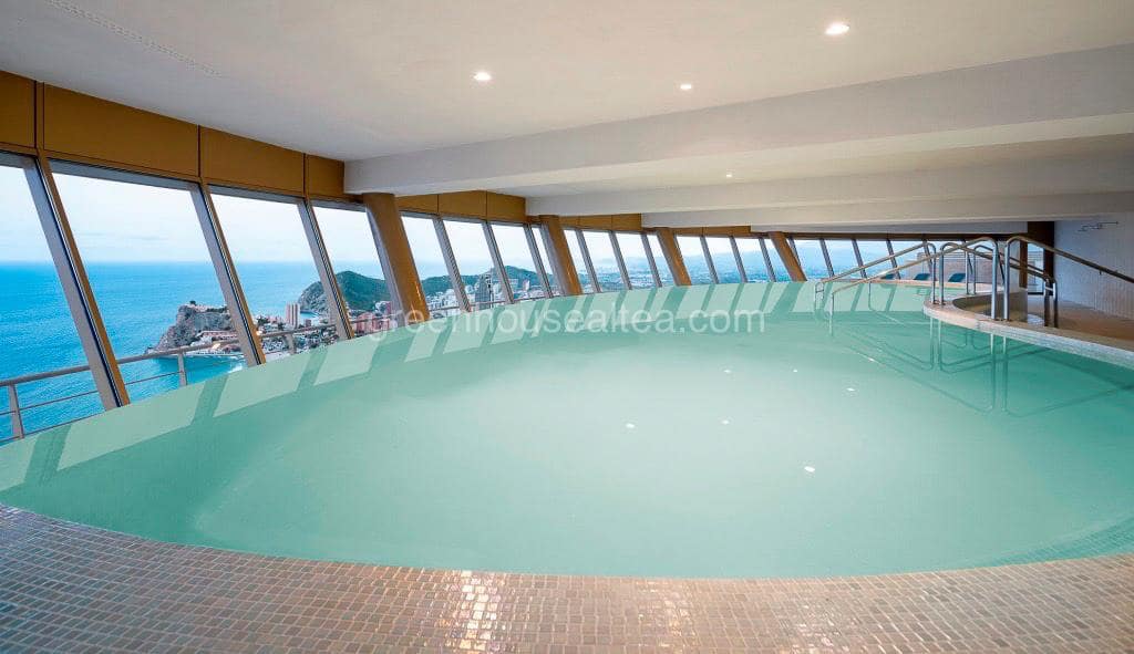 2 soverom Leilighet til salgs i Benidorm med svømmebasseng garasje - € 499 000 (Ref: 9160496)