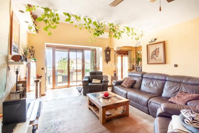 6 soveværelse Villa til salg i La Nucia med swimmingpool garage - € 860.000 (Ref: 9168290)