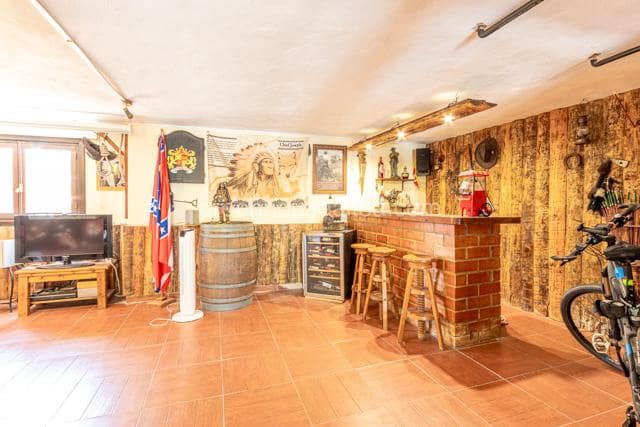 6 soveværelse Villa til salg i La Nucia med swimmingpool garage - € 860.000 (Ref: 9168290)