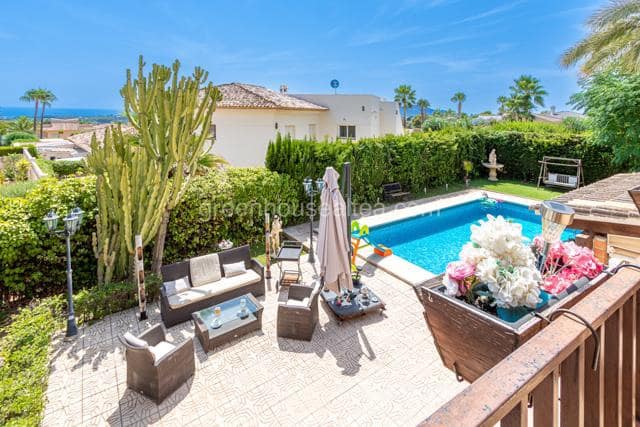 6 soveværelse Villa til salg i La Nucia med swimmingpool garage - € 860.000 (Ref: 9168290)