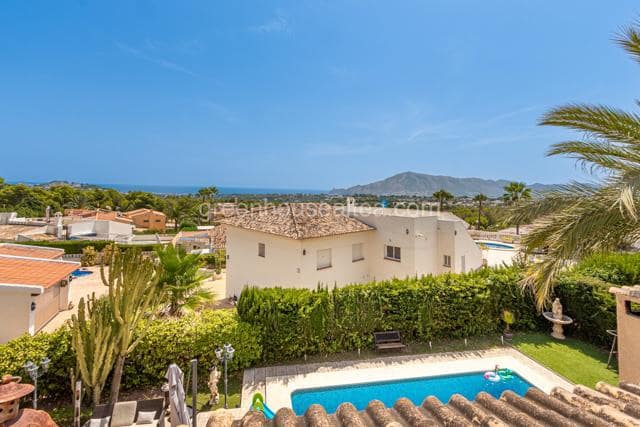 6 soveværelse Villa til salg i La Nucia med swimmingpool garage - € 860.000 (Ref: 9168290)