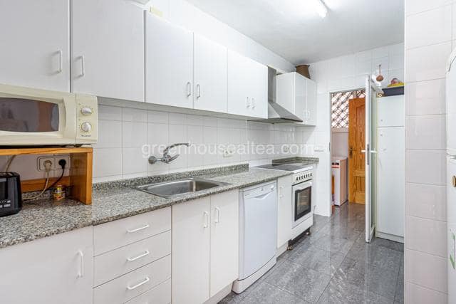 3 bedroom Flat for sale in Altea with garage - € 345,000 (Ref: 9186057)