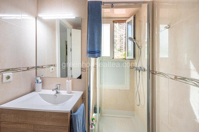 2 soveværelse Lejlighed til salg i Benidorm med swimmingpool garage - € 265.000 (Ref: 9238750)