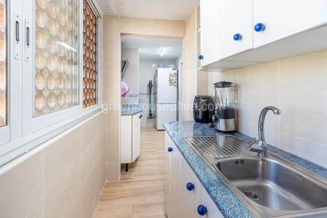 2 soveværelse Lejlighed til salg i Benidorm med swimmingpool garage - € 265.000 (Ref: 9238750)