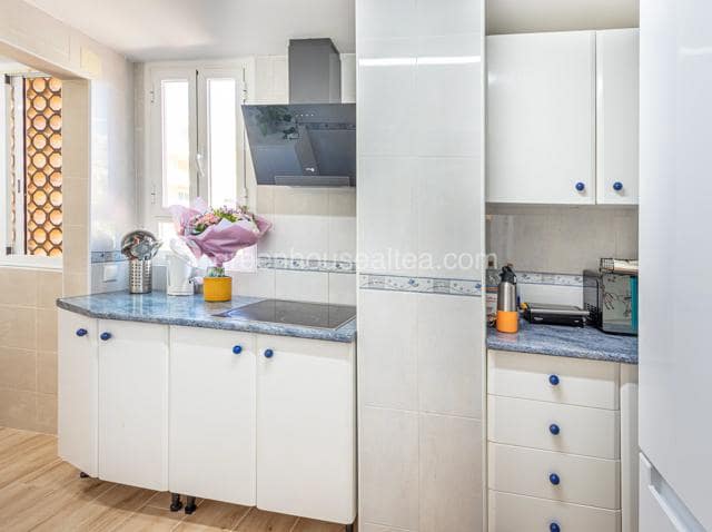 2 soveværelse Lejlighed til salg i Benidorm med swimmingpool garage - € 265.000 (Ref: 9238750)