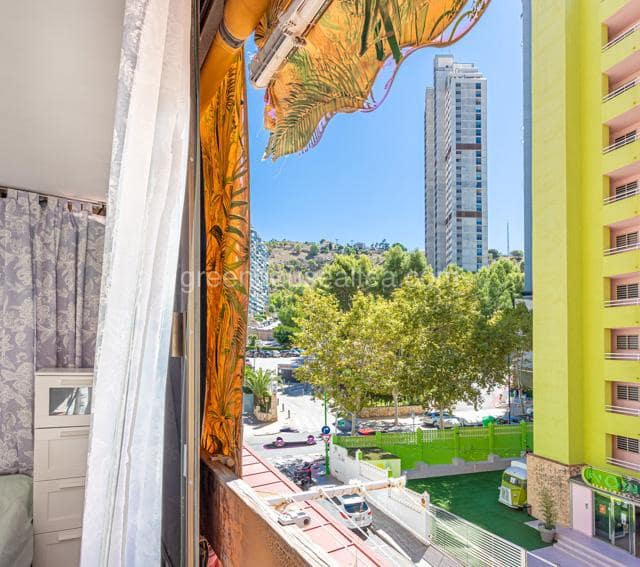 2 soveværelse Lejlighed til salg i Benidorm med swimmingpool garage - € 265.000 (Ref: 9238750)