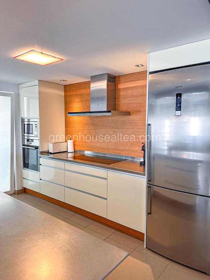 4 bedroom Flat for rent in Altea - € 1,400 (Ref: 9311898)