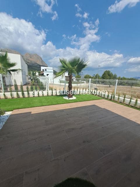 Chalet de 3 habitaciones en Polop en venta con piscina - 525.000 € (Ref: 9348639)