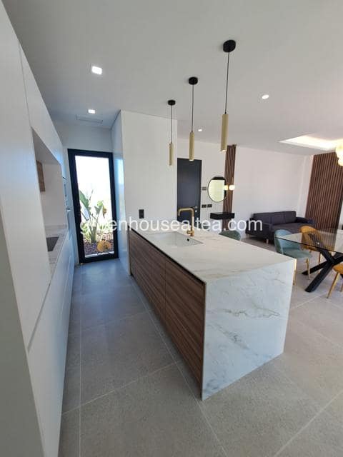 Chalet de 3 habitaciones en Polop en venta con piscina - 525.000 € (Ref: 9348639)