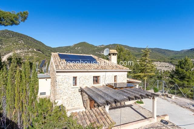 2 bedroom Finca/Country House for sale in Torremanzanas with pool garage - € 220,000 (Ref: 9397798)