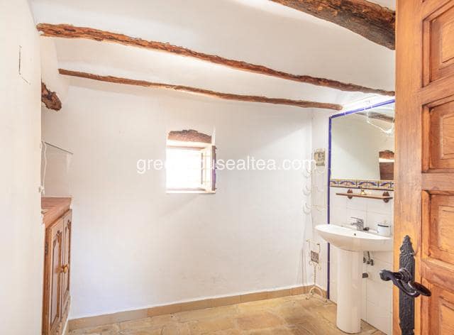 2 bedroom Finca/Country House for sale in Torremanzanas with pool garage - € 220,000 (Ref: 9397798)