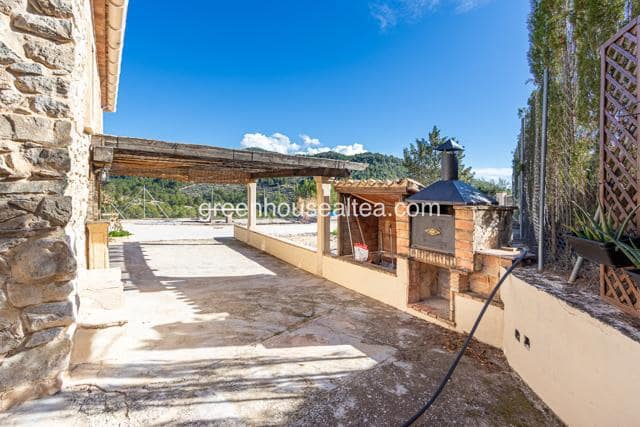2 bedroom Finca/Country House for sale in Torremanzanas with pool garage - € 220,000 (Ref: 9397798)