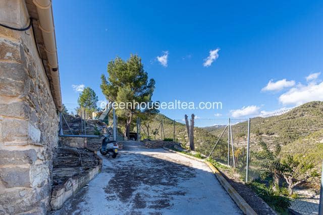 2 bedroom Finca/Country House for sale in Torremanzanas with pool garage - € 220,000 (Ref: 9397798)