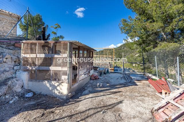 2 bedroom Finca/Country House for sale in Torremanzanas with pool garage - € 220,000 (Ref: 9397798)