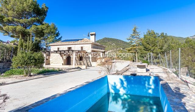 2 bedroom Finca/Country House for sale in Torremanzanas with pool garage - € 220,000 (Ref: 9397798)