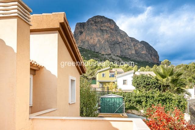 3 bedroom Villa for sale in Polop with pool garage - € 390,000 (Ref: 9404534)